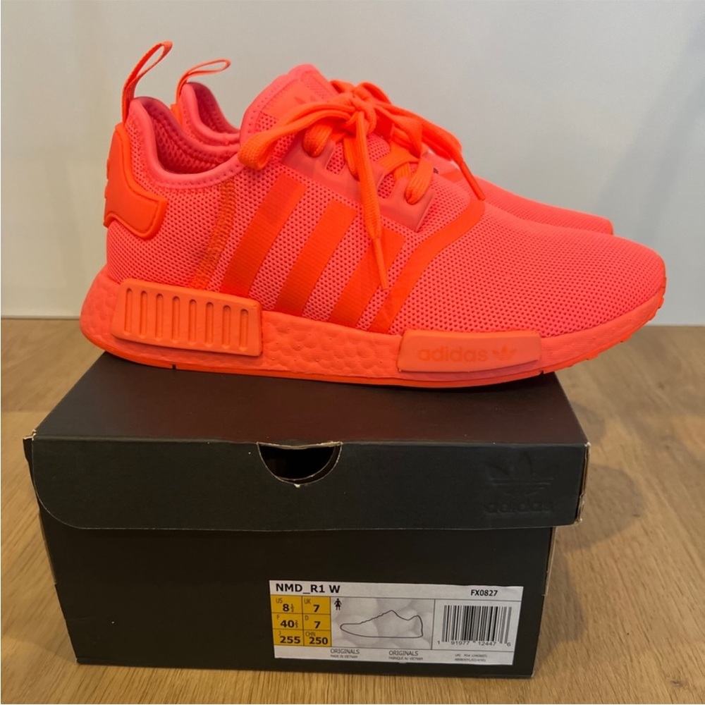 Adidas NMD R1 Sneakers